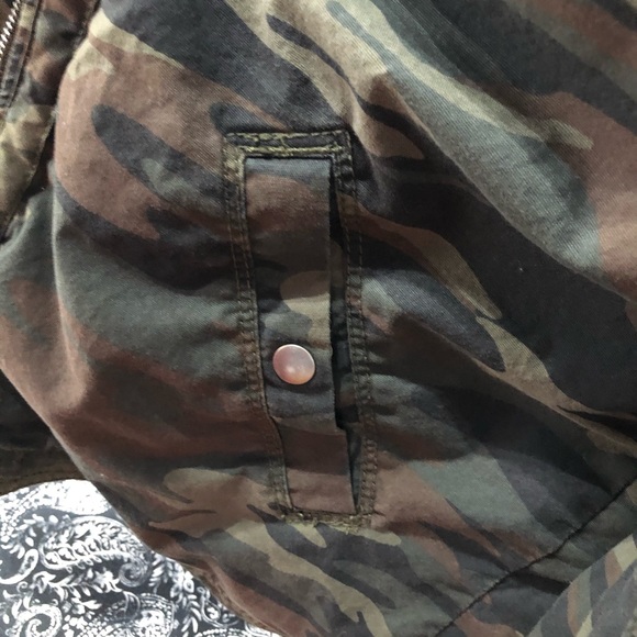 American Eagle Camouflage LOVE jacket/coat M So stylish&Fun! Tons of compliments - Picture 8 of 15